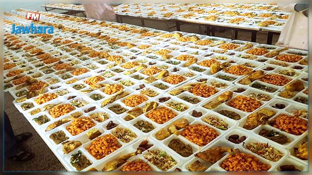الكشّافة تنظم موائد إفطار في القيروان