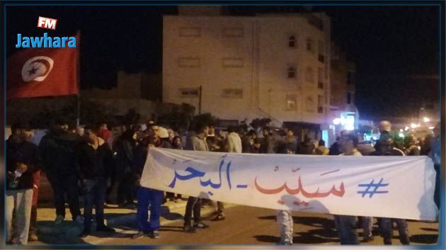 تجدد الإحتجاجات الليلية في الرجيش