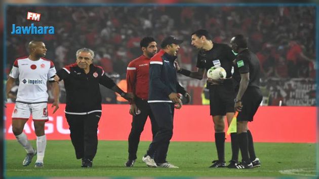 الوداد يطالب الكاف بالتراجع عن قرار انذار داري