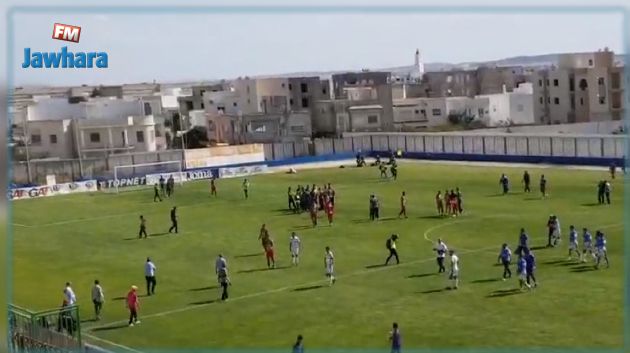 رسمي : إيقاف مقابلة الملعب التونسي و النجم الساحلي