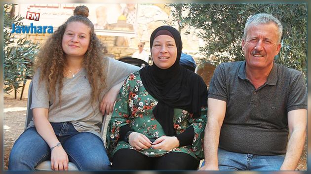 عهد التميمي تتعرّض لحادث مرور مع والديها