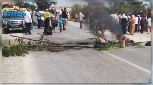 اعادة فتح الطريق بين الكاف والعاصمة