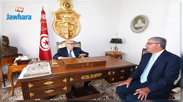 رئيس الجمهورية يستقبل وزير الدفاع