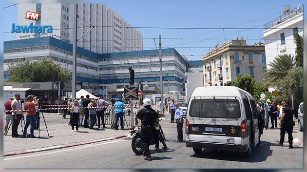 صور من أمام المستشفى العسكري بتونس العاصمة 