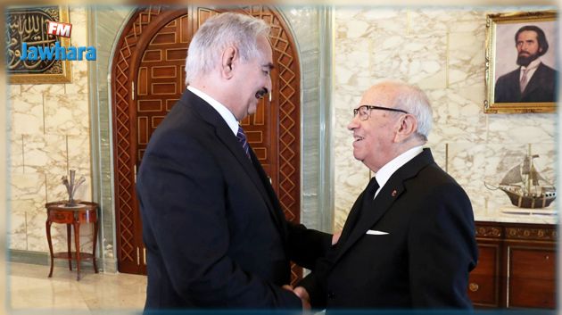 حفتر يعزي الشعب التونسي في وفاة الباجي قائد السبسي