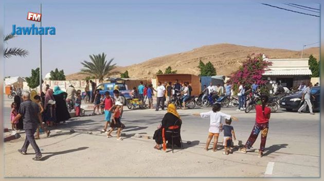 غلق الطّريق الوطنية الرّابطة بين قفصة والقصرين‎