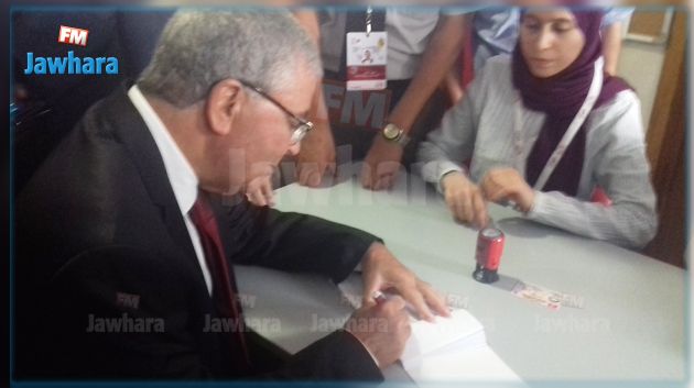 عبد الكريم الزبيدي يقدم ترشحه للانتخابات الرئاسية