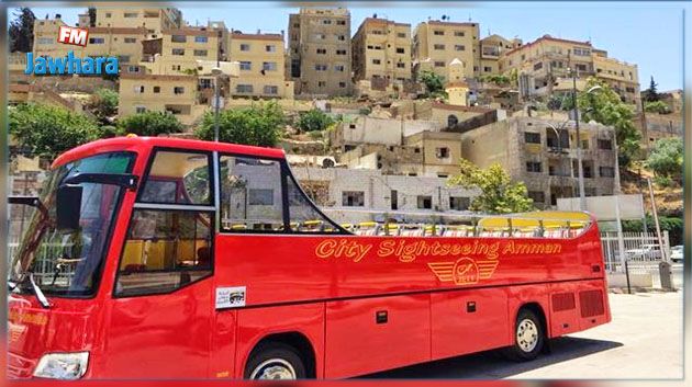 الأردن: مسلح يطلق النار على حافلة سياحية