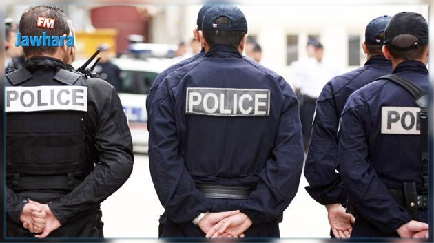 أكثر من ضابط شرطة : عملية طعن في باريس 