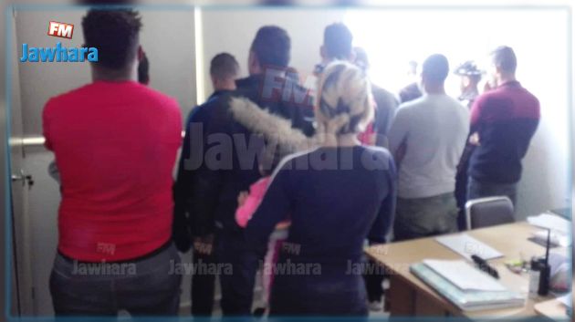 فتاة مفتش عنها ورضيعها من بين