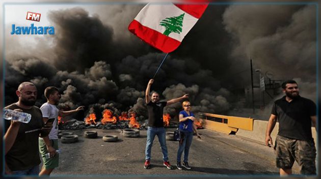 زعيم مسيحي لبناني يدعو الحكومة للاستقالة وسط استمرار الاحتجاجات