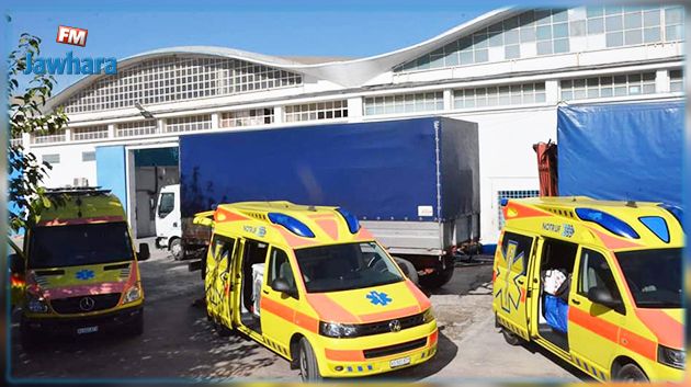 طبيب تونسي مقيم بسويسرا يتبرع لمستشفيات توزر ب3 سيارات اسعاف و تجهيزات طبية