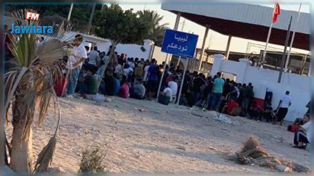 معبر راس جدير : ارتفاع كبير في وتيرة توافد العائلات الليبية على تونس