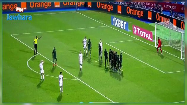 هدف رياض محرز أمام نيجيريا يظهر في امتحان فيزياء