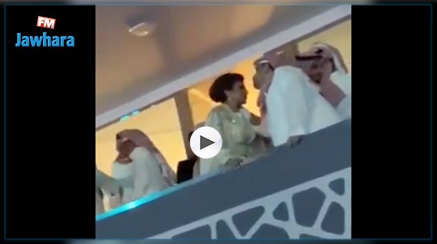 شاهد : قبلة أمير سعودي للفنانة أصالة تثير ضجة في السعودية