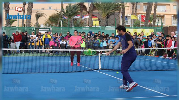 تنس : تظاهرة للأطفال بحضور مالك الجزيري و أنس جابر