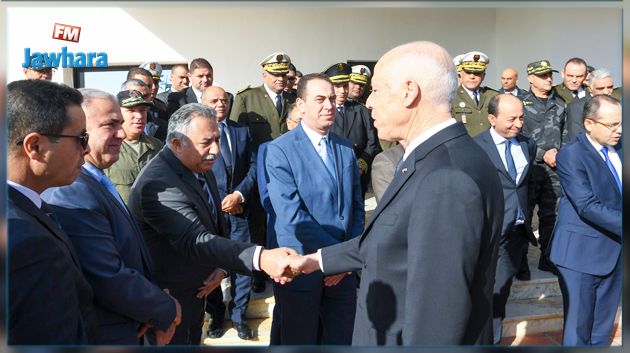 رئيس الجمهورية يؤدي زيارة إلى مقر الإدارة العامة للحرس