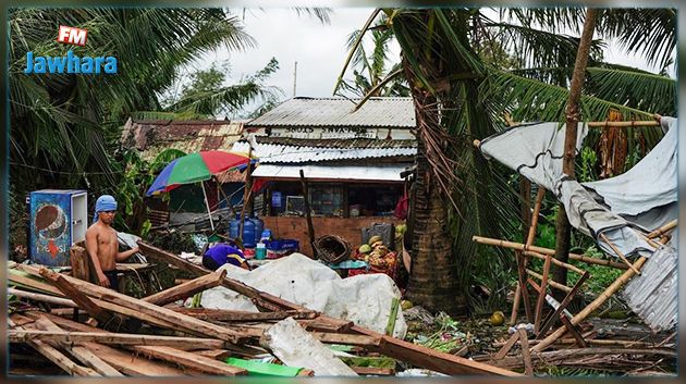 إعصار يضرب مناطق سياحية شهيرة في الفيليبين