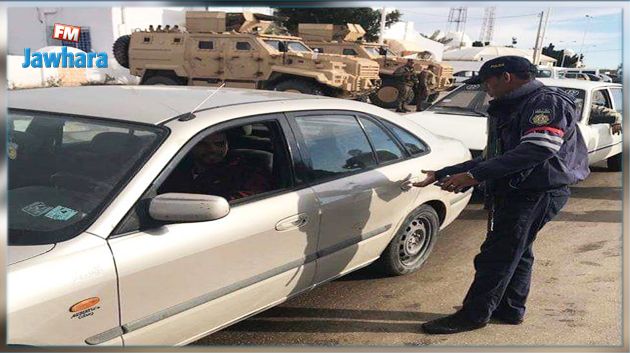 معبر رأس جدير : الوحدات الأمنية ترفع الشارة الحمراء