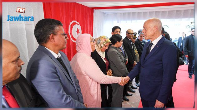 رئيس الجمهورية يلتقي الجالية التونسية بالجزائر