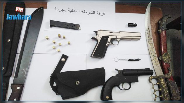ضبط مسدّسين وذخيرة بحوزة شرطي فرنسي متقاعد يقيم في جربة