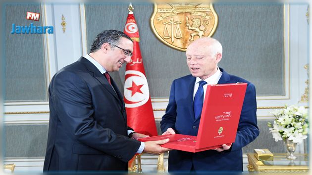 رئيس الجمهورية يتلقى التقرير السنوي الأول لهيئة النفاذ إلى المعلومة