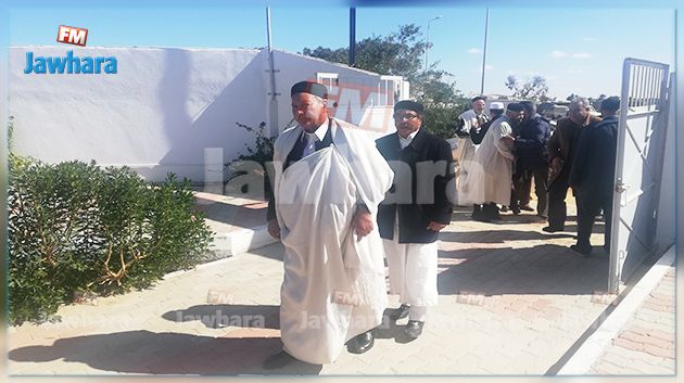 مشايخ ليبيا في زيارة رسمية إلى بنقردان ويطالبون الرئيسين التونسي الجزائري بالتدخل