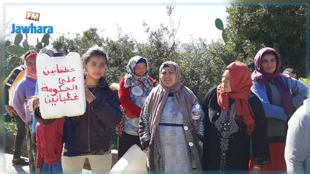 عين دراهم : مسيرة نسائية احتجاجا على انقطاع المياه