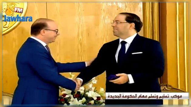 الشاهد عند تسليم المهام للفخفاخ :