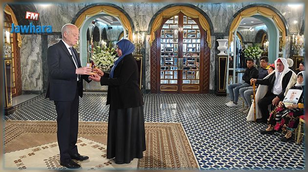 رئيس الجمهورية يكرّم عائلة الشهيد الميساوي وجرحى عملية البحيرة الإرهابية