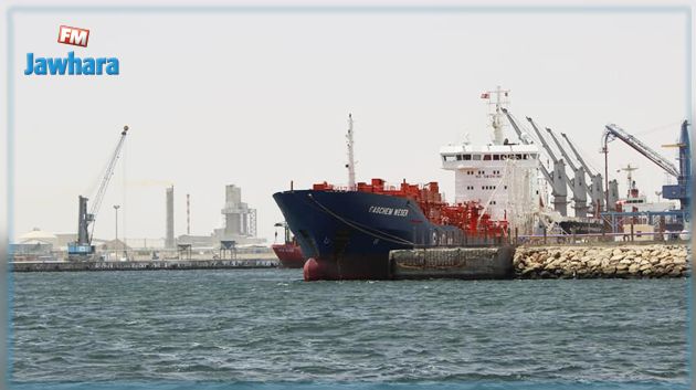 ميناء حلق الوادي : رسو باخرة تجارية إيطالية دون أن يغادرها طاقمها