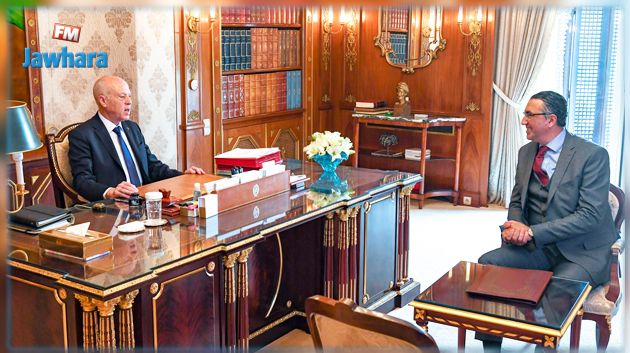 حماية المنشآت الوطنية وتأمين مسالك التوزيع محور لقاء سعيّد بوزير الدفاع