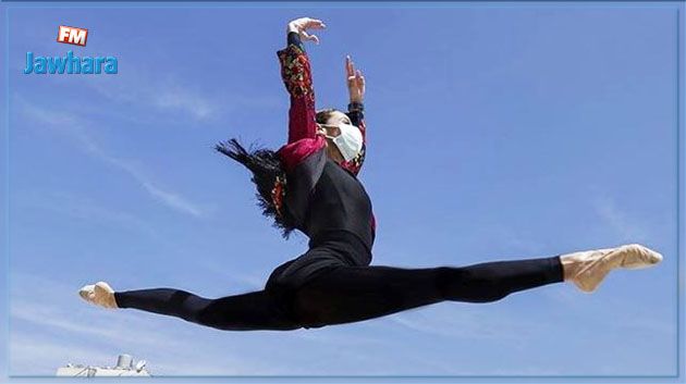 في لبنان : راقصة الباليه التونسية شهرزاد مامي تتحدى الحجر الصحي على طريقتها (صور) 