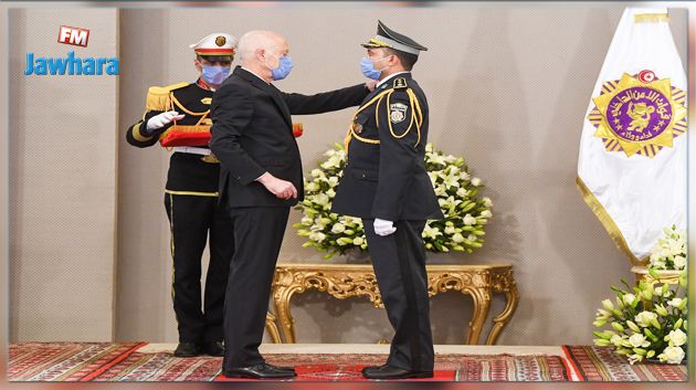 رئيس الجمهورية يشرف على موكب الاحتفال بالذكرى 64 لعيد قوات الأمن الداخلي