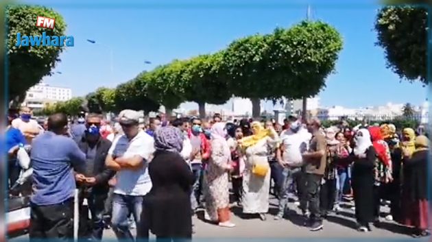 عمال السياحة بسوسة يحتّجون للمطالبة بمنحة عيد الفطر