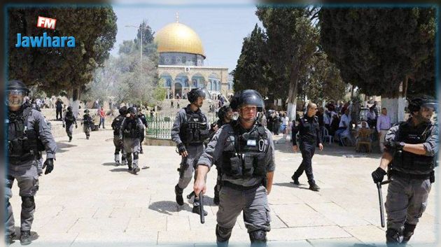رغم الاعتداءات : فلسطينيون يؤدون صلاة العيد في المسجد الأقصى