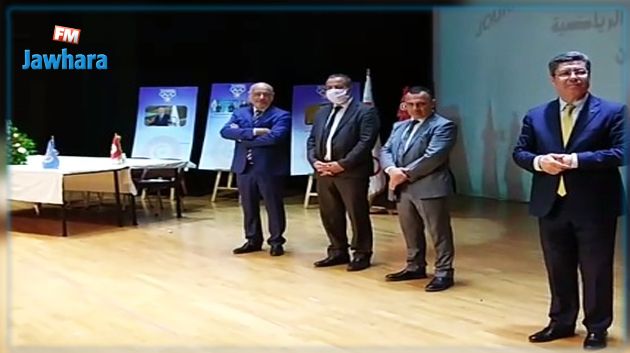 اللجنة الأولمبية تكرم