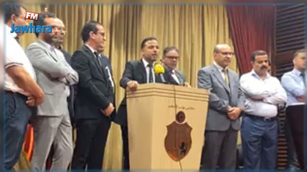 الصحفيون يقاطعون ندوة صحفية لسيف الدين مخلوف