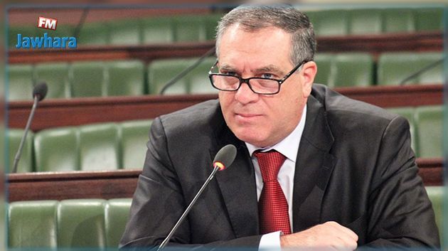وزير أملاك الدولة يغادر البرلمان بسبب وعكة مفاجئة