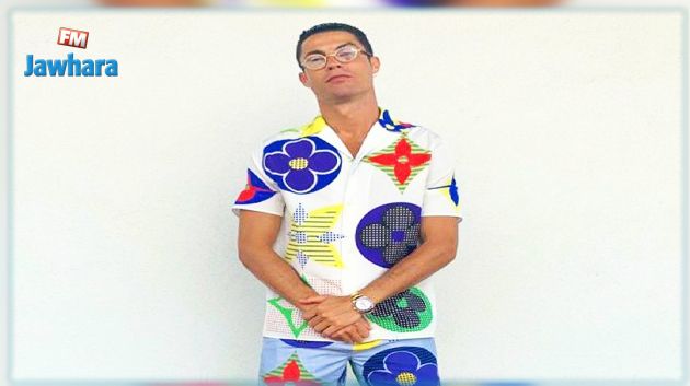 رونالدو يظهر بلباس مثير للسخرية