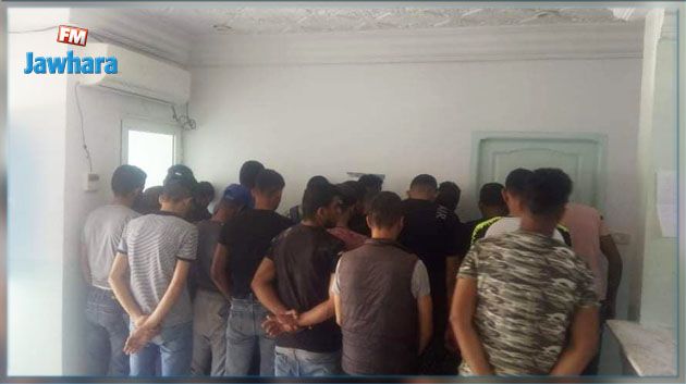 المهدية : ضبط مركب بحري على متنه 22 مجتازا للحدود خلسة