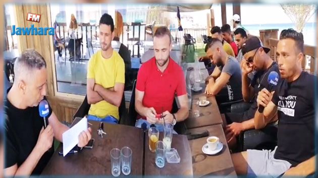 فريق Cartes sur table في ضيافة مستقبل رجيش