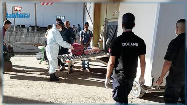 إحباط تهريب بنادق صيد أثناء إجلاء مسافرين من معبر راس جدير