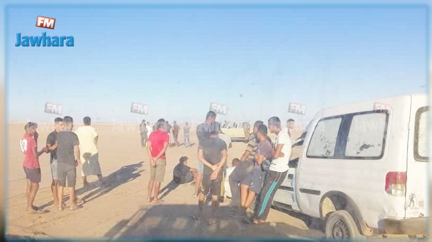 بن قردان : محتجون يتوجهون إلى الحدود الليبية.. والجيش يدفع بتعزيزات إلى المنطقة