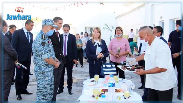 وزيرة العدل تشارك أعوان سجن المنستير ونزلاءه فرحة العيد