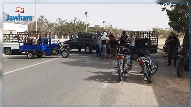 غلق طريق بين قبلي ودوز