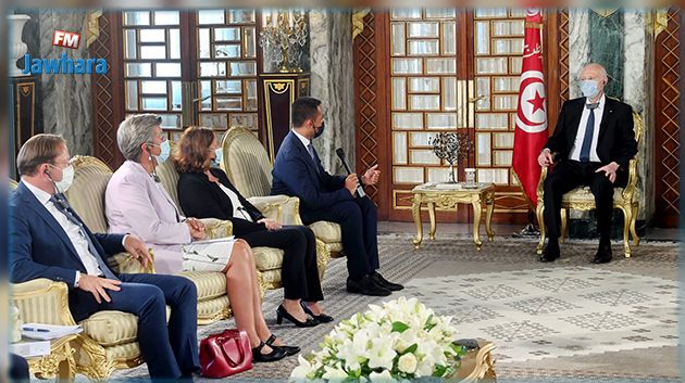 بخصوص ملف الهجرة : رئيس الجمهورية يستقبل عددا من المسؤولين الإيطاليين