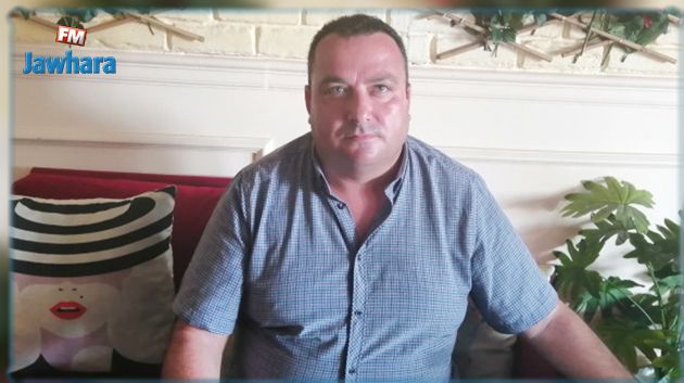 بعد تبنيه من قبل عائلة تونسية : تونسي من أصول فلسطينية يطالب بالحصول على جنسية وجواز سفر (فيديو)