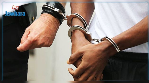 ايقاف 5 منحرفين تعمّدوا رشق دورية أمنية بالحجارة