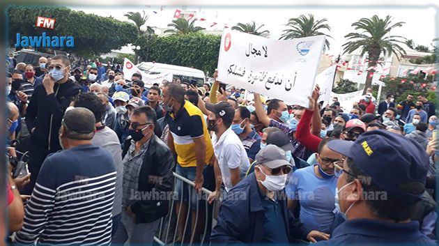 أصحاب المطاعم والمقاهي بنابل يحتجّون
